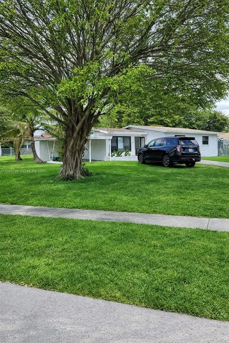 1161 NW 15th St, Fort Lauderdale, FL 33311 - #1