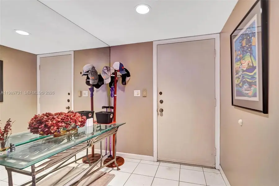 337 Ives Dairy Rd #12, Miami, FL 33179 - #3