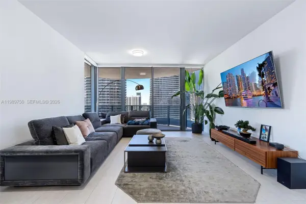 1000 Brickell Plz #2812, Miami, FL 33131