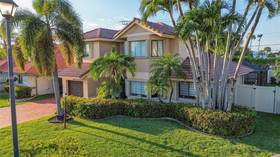 11501 SW 9th Ct, Pembroke Pines, FL 33025 - #2