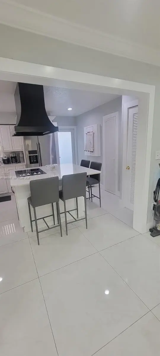 136 SE 2nd Ct, Dania Beach, FL 33004 - #2