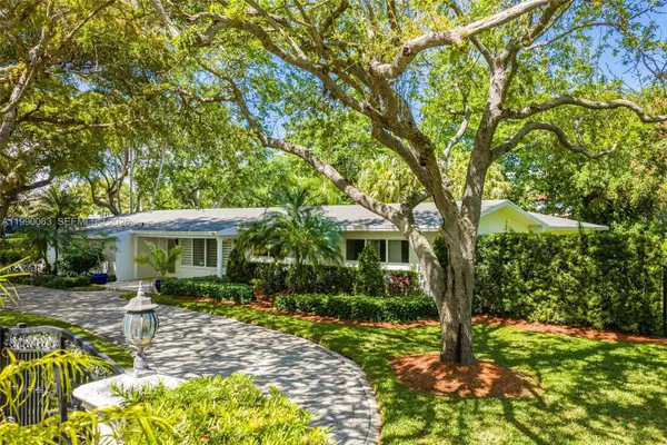 6601 Chapman Field Dr, Pinecrest, FL 33156