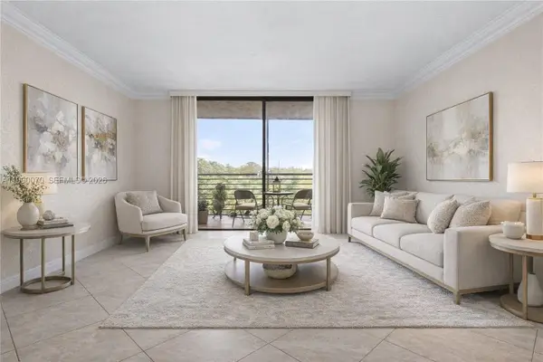 901 Colony Point Cir #503, Pembroke Pines, FL 33026