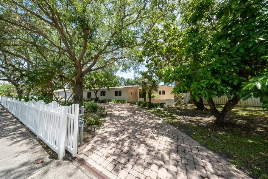 16445 SW 80th Ave, Palmetto Bay, FL 33157 - #2