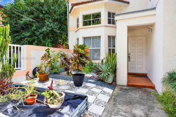 2996 Jackson Ave #B, Coconut Grove, FL 33133