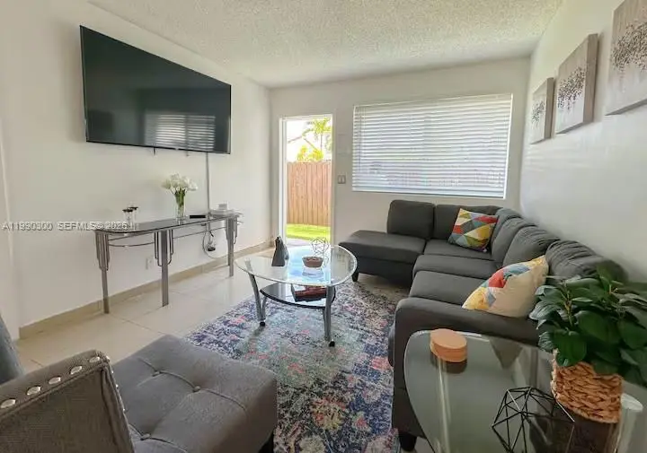 650 NE 15th St, Fort Lauderdale, FL 33304 - #2