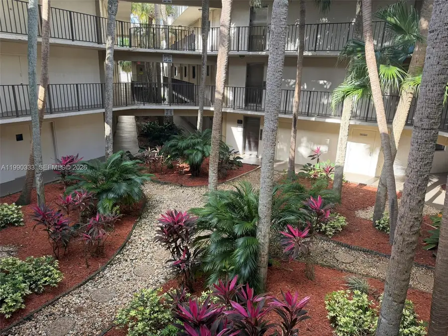 8025 SW 107th Ave #213, Miami, FL 33173 - #3