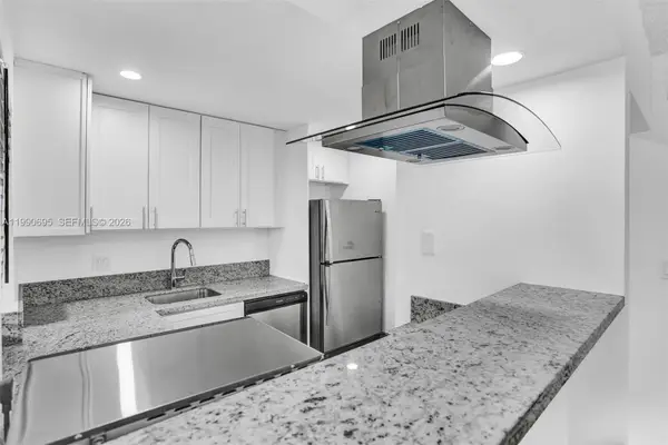 4211 NW 19th St #194, Lauderhill, FL 33313