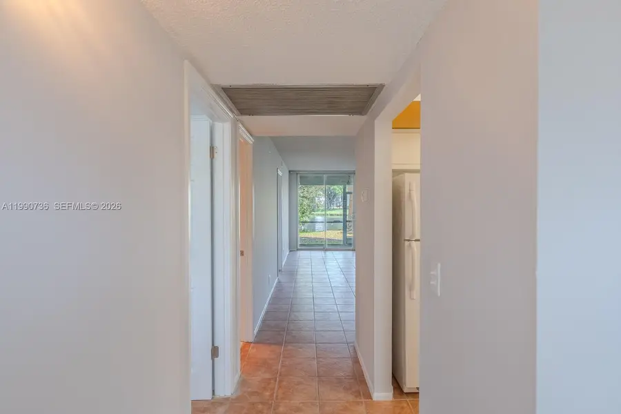 9325 Lagoon Pl #105, Davie, FL 33324 - #2