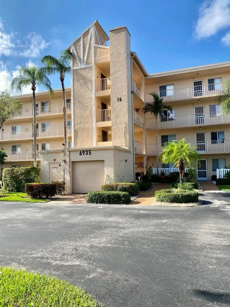 6935 Huntington Ln #108, Delray Beach, FL 33446 - #3