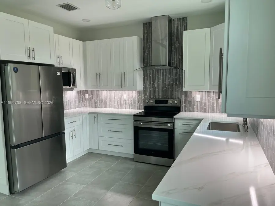 6237 Lincoln St, Hollywood, FL 33024 - #3