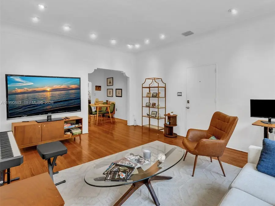 910 Lenox Ave #2, Miami Beach, FL 33139 - #3