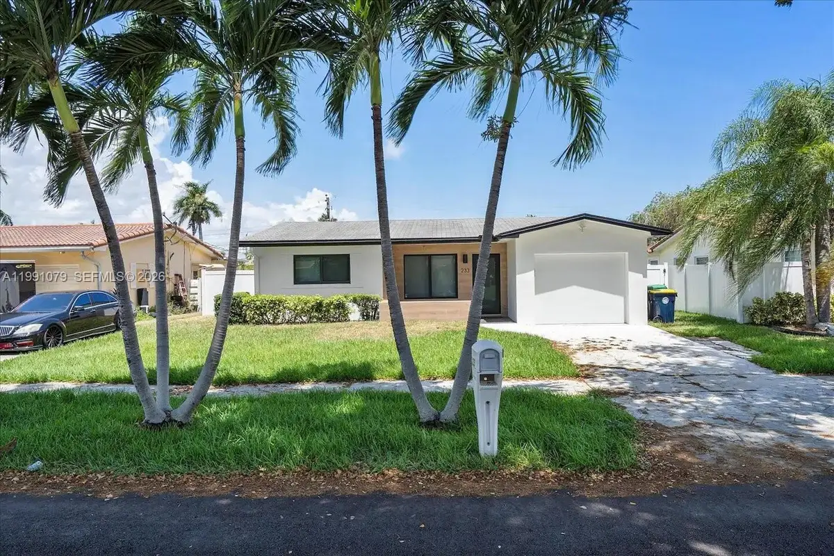 233 SE 4th Ter, Dania Beach, FL 33004 - #1