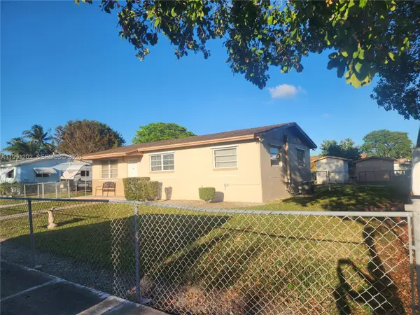 19721 SW 114th Pl, Miami, FL 33157