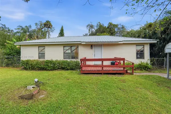 868 Avalon Ave, La Belle, FL 33935