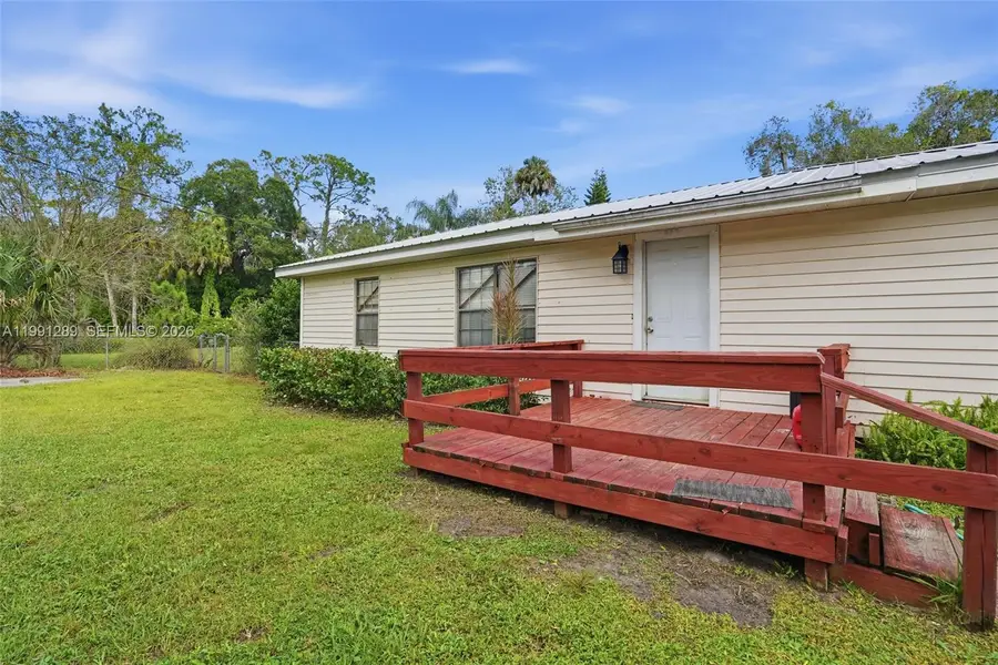 868 Avalon Ave, Labelle, FL 33935 - #3