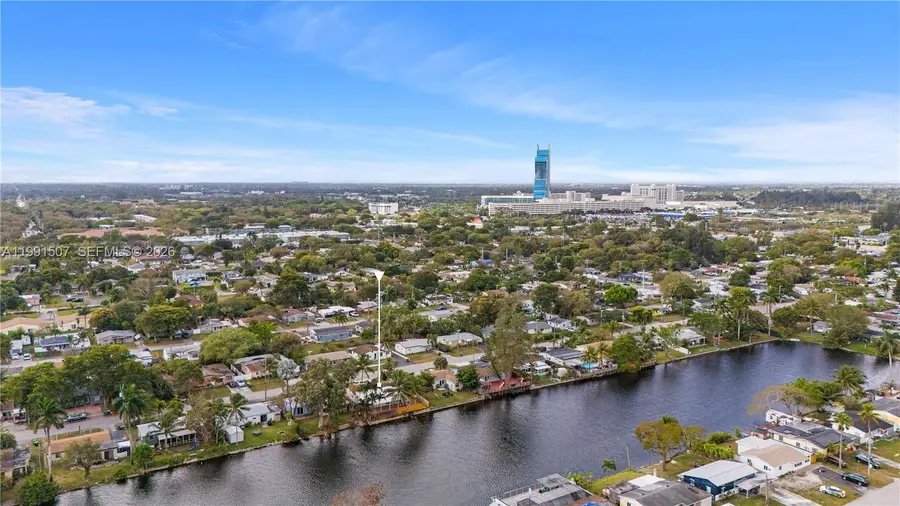 4157 SW 49th Ct, Dania Beach, FL 33314 - #3