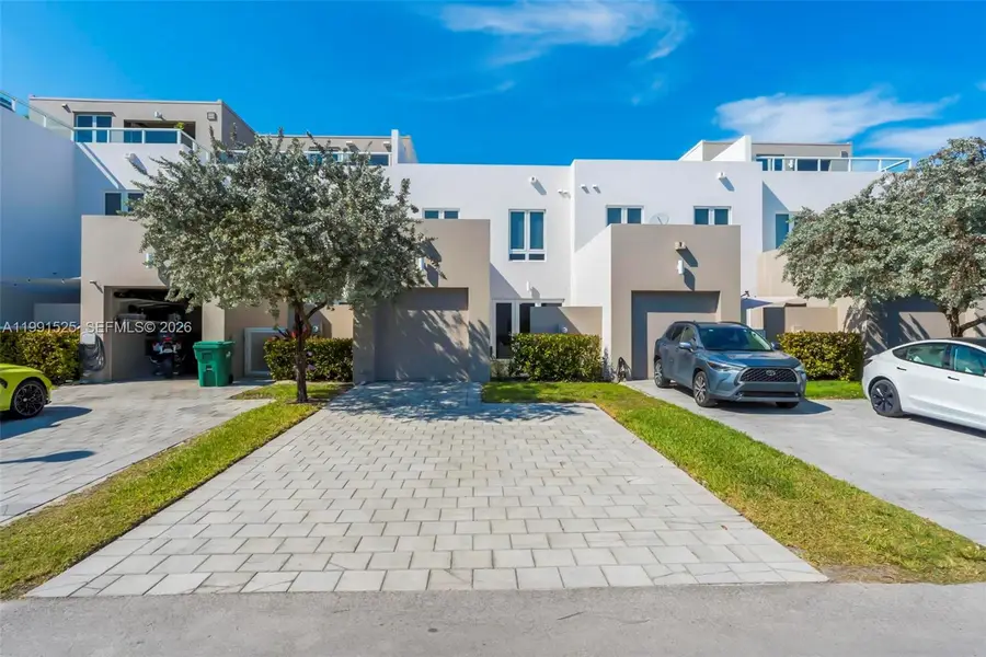 10502 NW 66th St, Doral, FL 33178 - #2