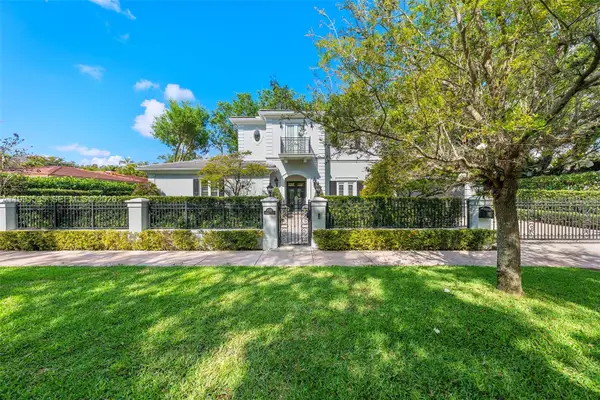 6900 Altamira St, Coral Gables, FL 33146