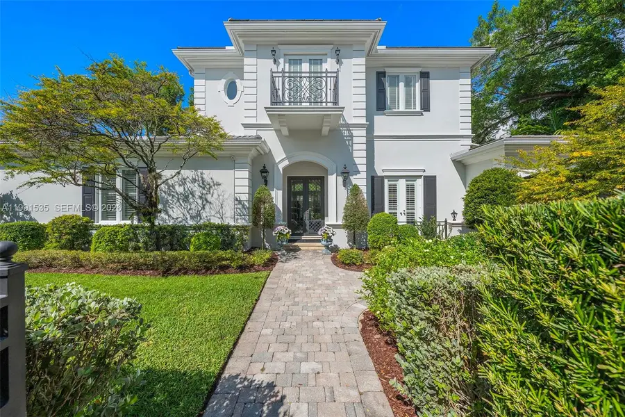 6900 Altamira St, Coral Gables, FL 33146 - #3