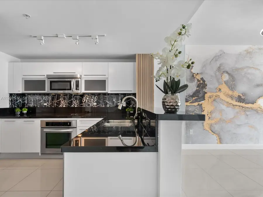 244 Biscayne Blvd #1605, Miami, FL 33132 - #2