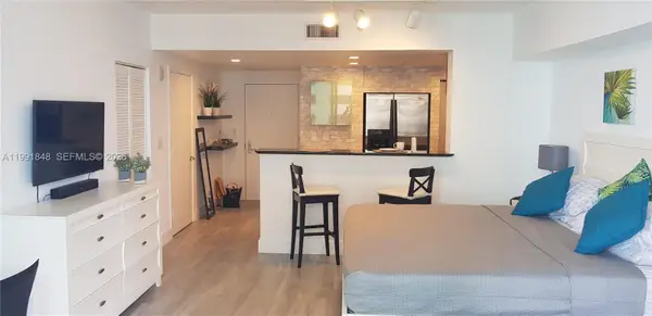 335 S Biscayne Blvd #1706, Miami, FL 33131