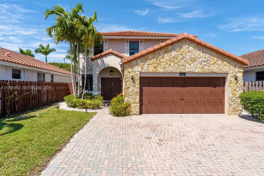 9761 NW 9th St, Miami, FL 33172 - #2