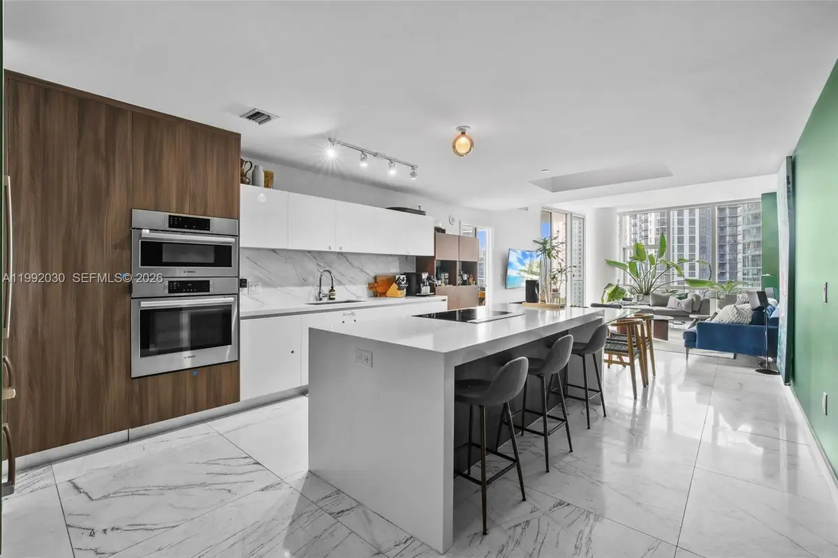 851 NE 1st Ave #3211, Miami, FL 33132 - #1