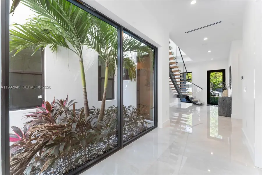 1122 NE 10th Ave #B, Fort Lauderdale, FL 33304 - #3