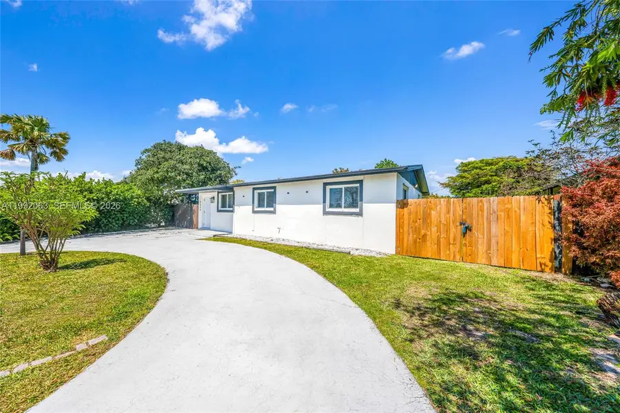 9805 Marlin Rd, Cutler Bay, FL 33157 - #2