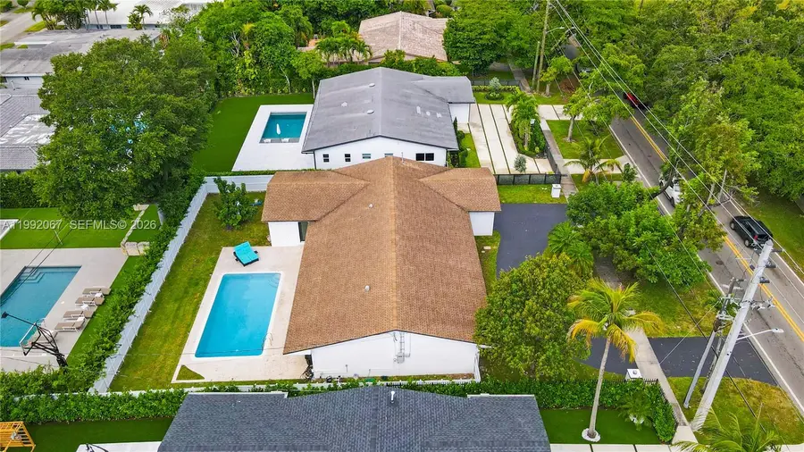 1850 NE 199th St, Miami, FL 33179 - #2