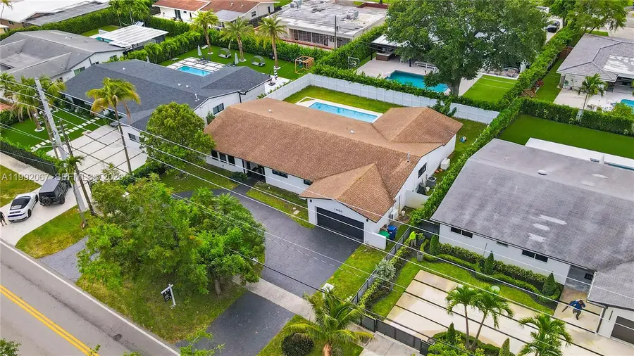 1850 NE 199th St, Miami, FL 33179 - #3