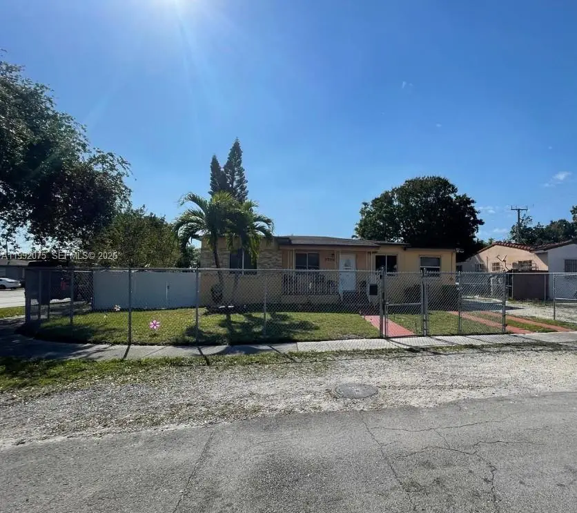3700 W 6th Ln, Hialeah, FL 33012 - #1