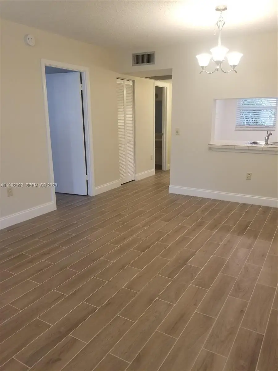 9410 Poinciana Pl #101, Davie, FL 33324 - #2