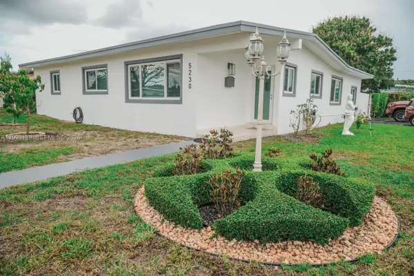 5230 SW 95th Ct, Miami, FL 33165