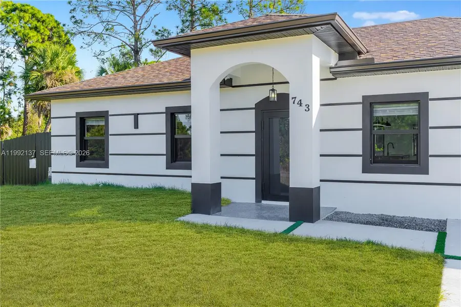 747 S Roma Ave, Lehigh Acres, FL 33974 - #3