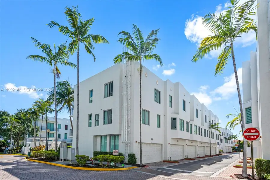 2134 Van Buren St #306, Hollywood, FL 33020 - #3