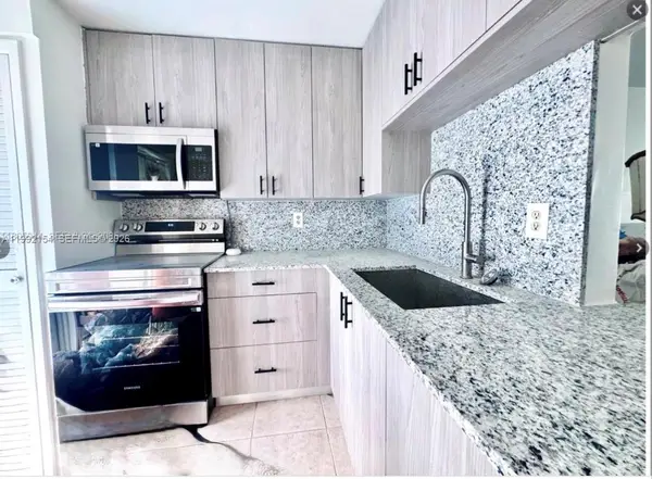 1701 NE 191st St #A108, Miami, FL 33179