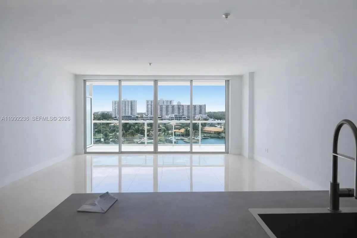 400 Sunny Isles Blvd #819, Sunny Isles Beach, FL 33160 - #1