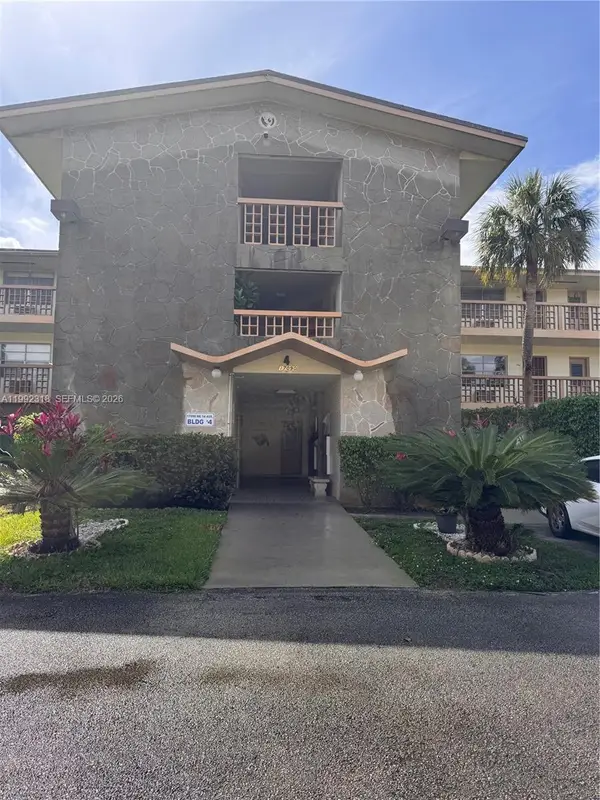 17090 NE 14th Ave #107, Miami, FL 33162
