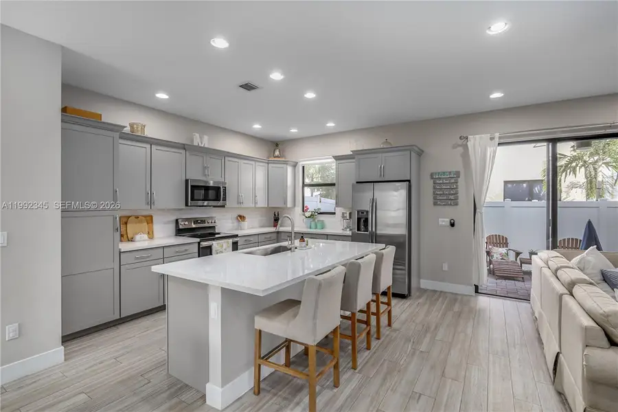 20921 NW 1st Ct, Pembroke Pines, FL 33029 - #2