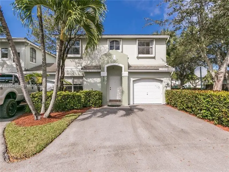 4731 Grapevine Way, Davie, FL 33331 - #3