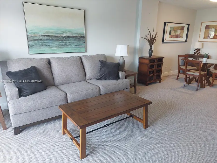 1731 SE 15th St #402, Fort Lauderdale, FL 33316 - #3