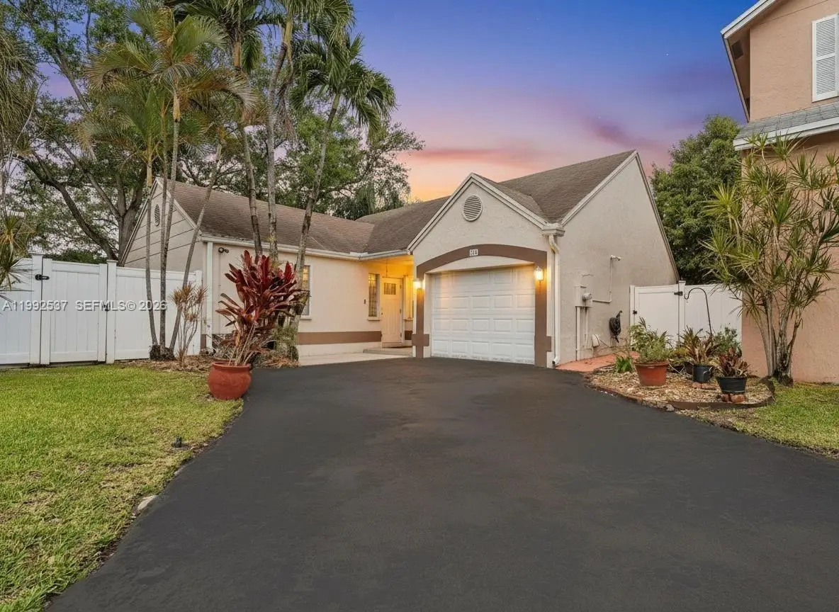 371 NW 101st Ter, Pembroke Pines, FL 33026 - #1