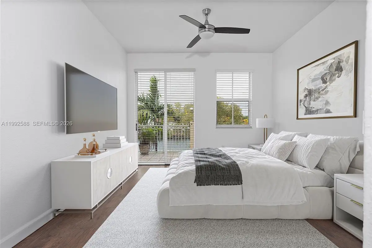 10012 NW 7th St #214, Miami, FL 33172 - #1