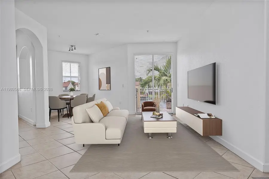 10012 NW 7th St #214, Miami, FL 33172 - #2