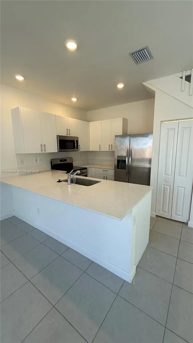 679 SE 13th St Cir, Homestead, FL 33034 - #2