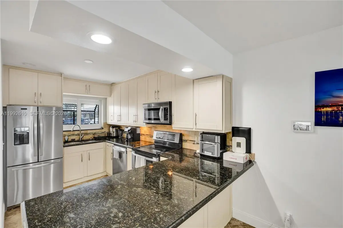 707 Banks Rd, Margate, FL 33063 - #1