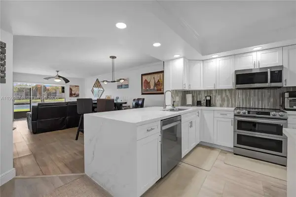 850 SW 138th Ave #111D, Pembroke Pines, FL 33027