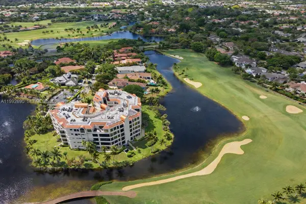 7383 Orangewood Ln #301, Boca Raton, FL 33433